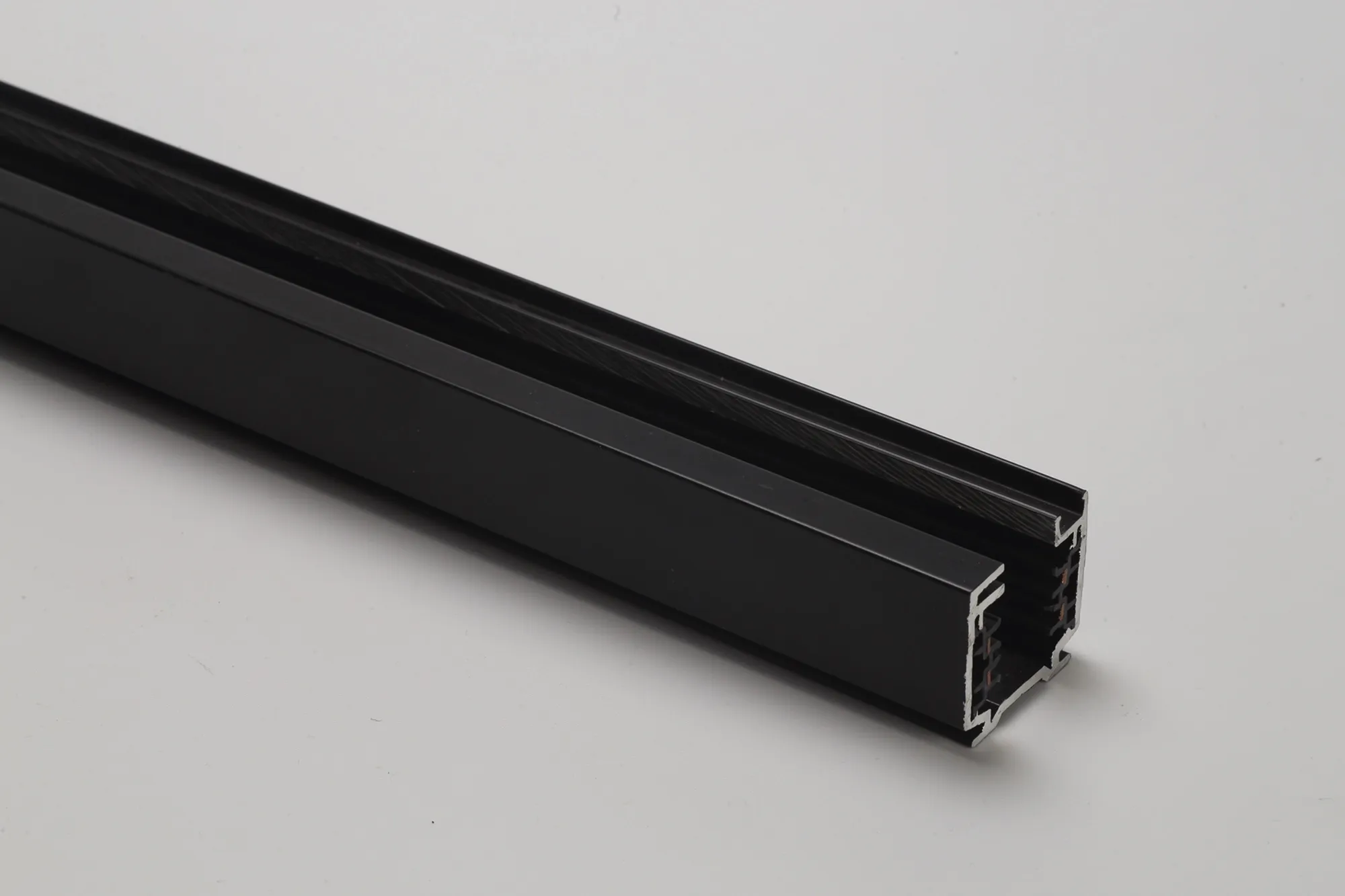 4m Black Aluminium Profile Surface Mounted Track 36 x 32mm 25-402  Eutrac 3 Circuit Surface-Black